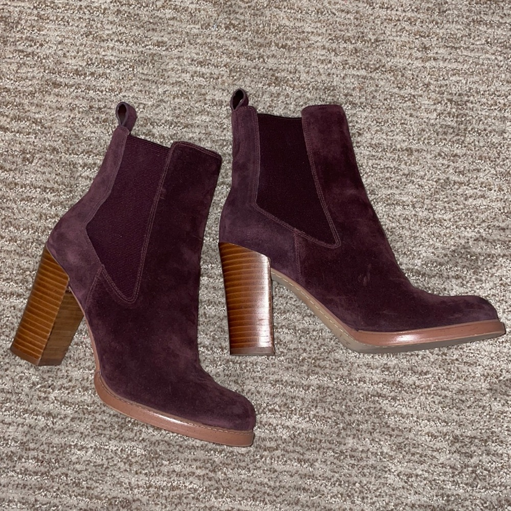 NY SALE 💓 Marc Fisher Booties in Dark Red/Purple Suede Size 7.5